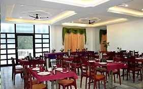 Hotel Shivalik Sitapur 2*